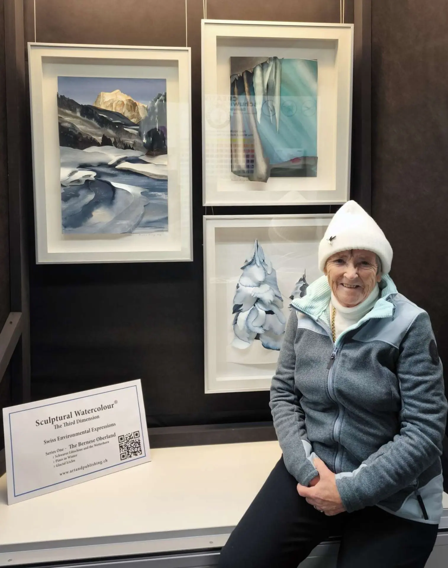 Prue Bishop, Vitrine, Zug Bahnhof, Switzerland