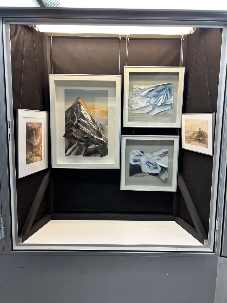 s28 jungfraujoch on display.webp